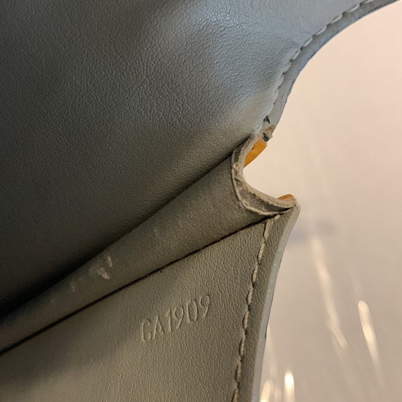 Louis Vuitton belt bag - Picture 11 of 11